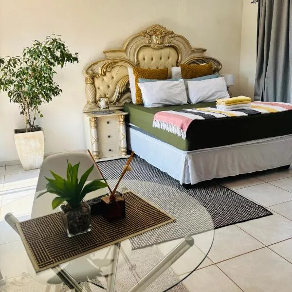 KwaSihle Guesthouse，位于Dobsonville的酒店