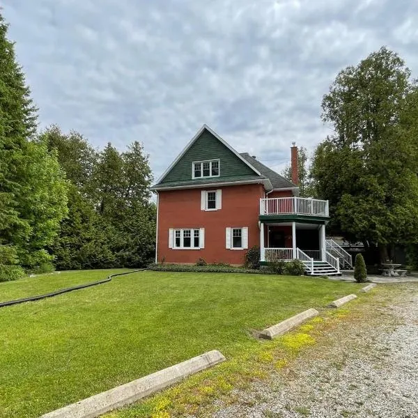 Cedar Garden Cottages，位于怀尔顿的酒店