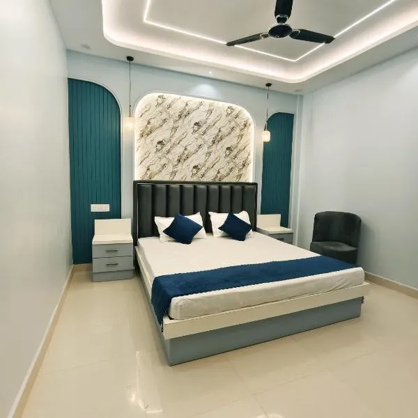 Luvkush Inn A Premium Homestay，位于Ayodhya的酒店