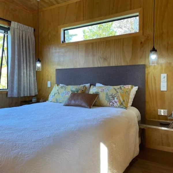 Puhoi Studio，位于Puhoi的酒店