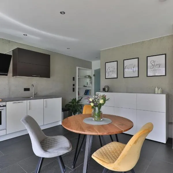 Modernes Studio-Apartment - Gartenblick，位于格尔斯托芬的酒店