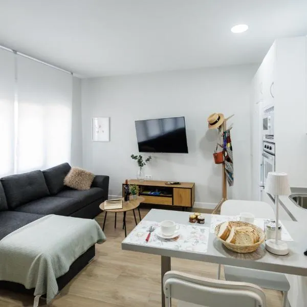 Apartamentos LUXURY SUITES MACABEO，位于阿尔蒙德拉立窑的酒店