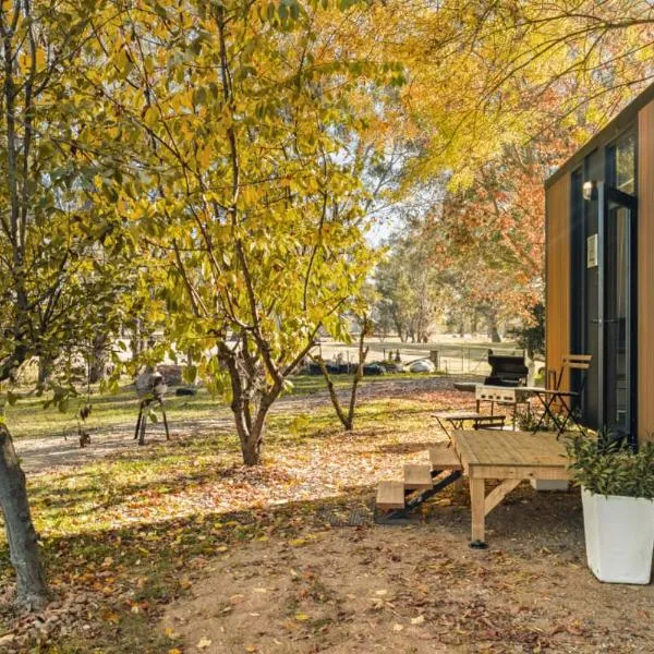 Tea Garden Creek Farm Retreat by Tiny Away，位于Milawa的酒店