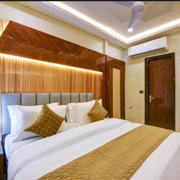 Hotel Bella family Atmoshere New Delhi，位于新德里的酒店