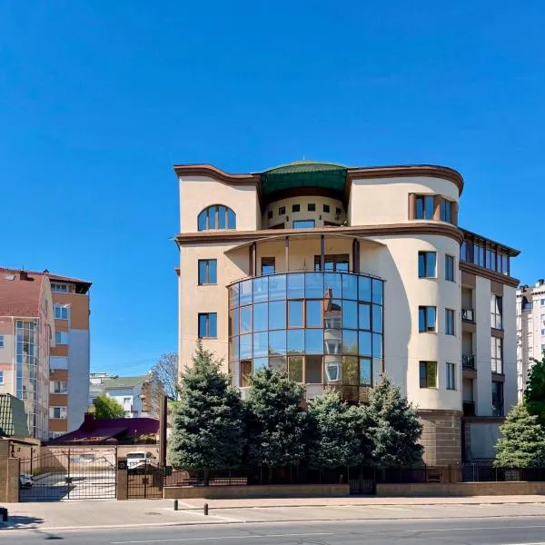 Villa ACAEM，位于基希讷乌的酒店