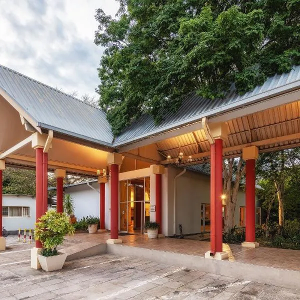 普罗蒂亚酒赞比西河酒店，位于卡蒂马穆利洛的酒店