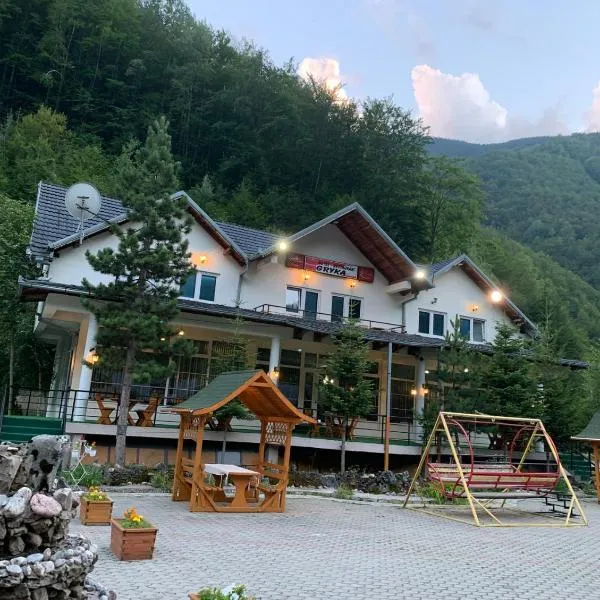 Hotel Gryka，位于佩奇的酒店