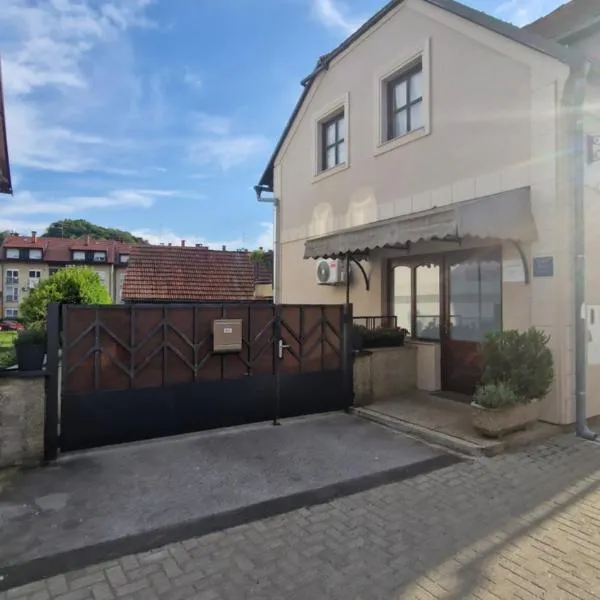 Apartment Pokos，位于瓦拉日丁托普利采的酒店