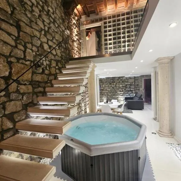 White Loft & spa，位于维泰博的酒店