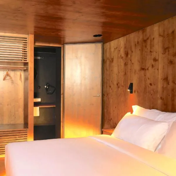 Zero Box Lodge Coimbra，位于科英布拉的酒店
