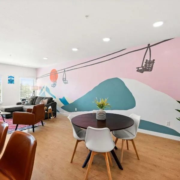 Cozy Ski Lodge 2BR 2BA Rooftop Garage，位于盐湖城的酒店