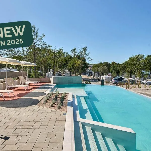 Aminess Style Camping Atea Pitches，位于奈维斯的酒店