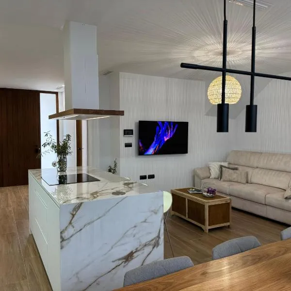 Casa Rural con piscina privada en casco urbano de Náquera Botigueta 25，位于Náquera的酒店