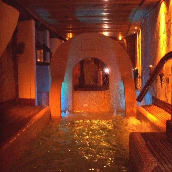 Casa del Renacimiento，位于阿尔卡拉斯的酒店