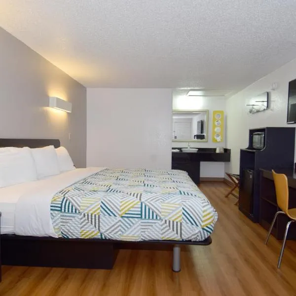 Motel 6-Hamburg, NY，位于汉堡的酒店