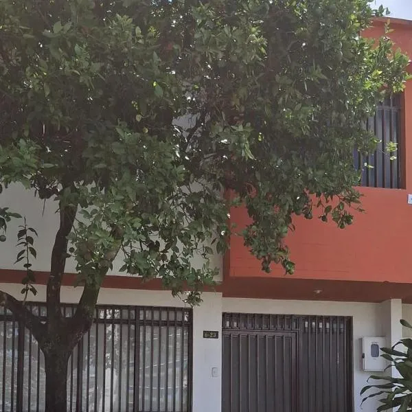 Alojamiento Casa Naranja，位于伊瓦格的酒店