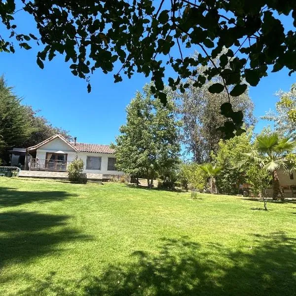 Casa lago rapel，位于拉佩尔湖的酒店