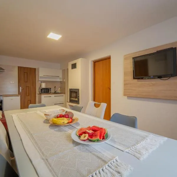 Chatová osada Kotva Prístav，位于纳梅斯托沃的酒店