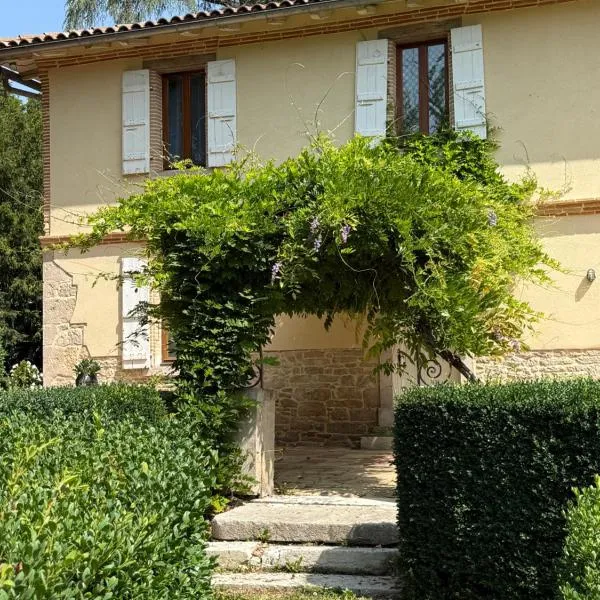 Hôtel Restaurant Les Boissières，位于Bioule的酒店