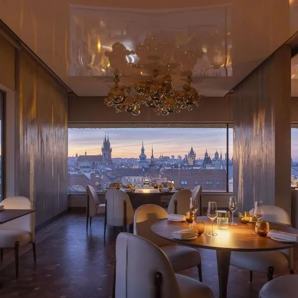 Fairmont Golden Prague，位于布拉格的酒店