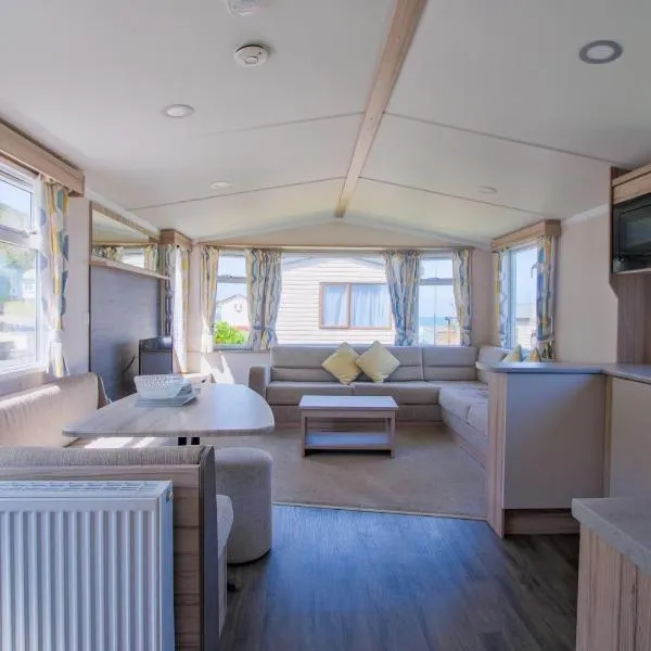 Three Bedroom Instow Caravan，位于比迪福德的酒店