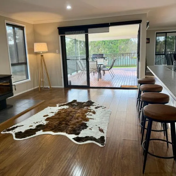 Executive Denman Home，位于Denman的酒店