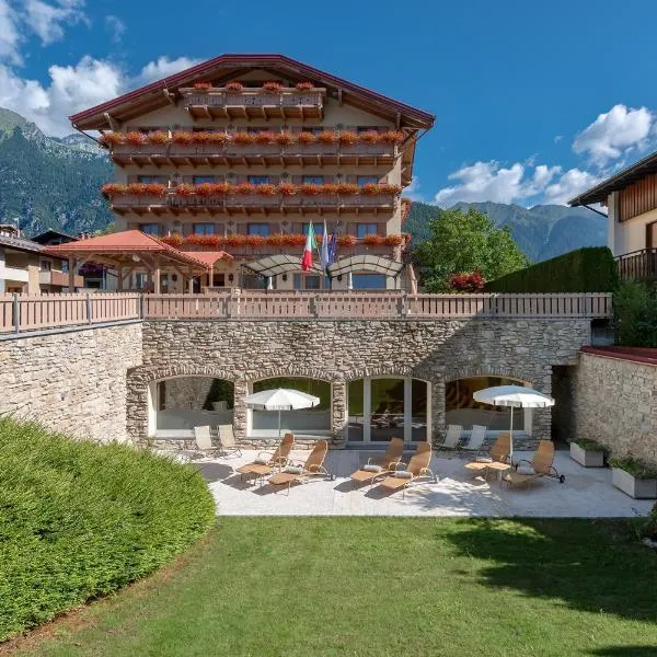 Beverly Alps Hotel & Spa，位于平佐洛的酒店