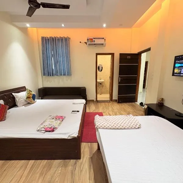 ATULYAM STAYS SUSHANT GOLF CITY LUCKNOW，位于勒克瑙的酒店