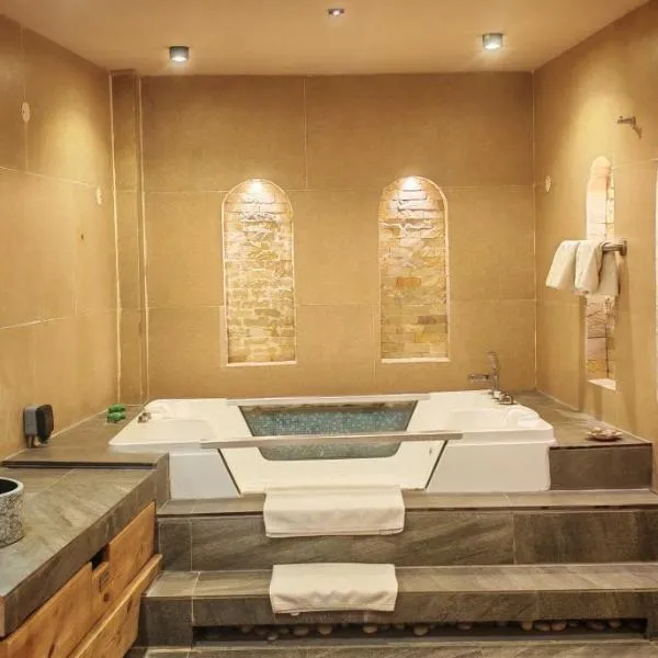 Omani Guest House نزل البيت العماني，位于尼兹瓦的酒店