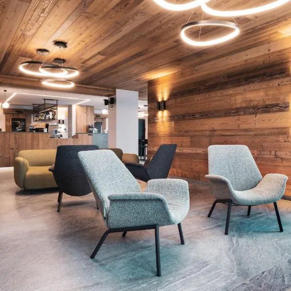 Oltre Alpine Hotel，位于博尔米奥的酒店