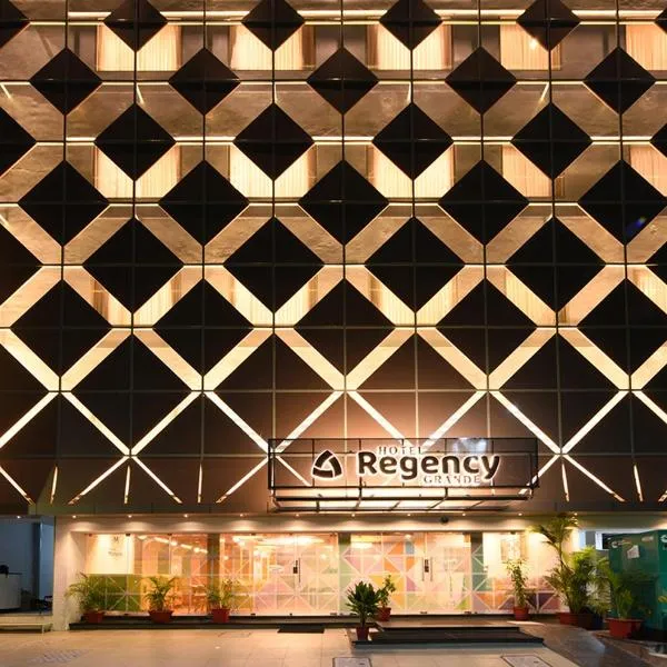 Hotel Regency Grande，位于特里凡得琅的酒店
