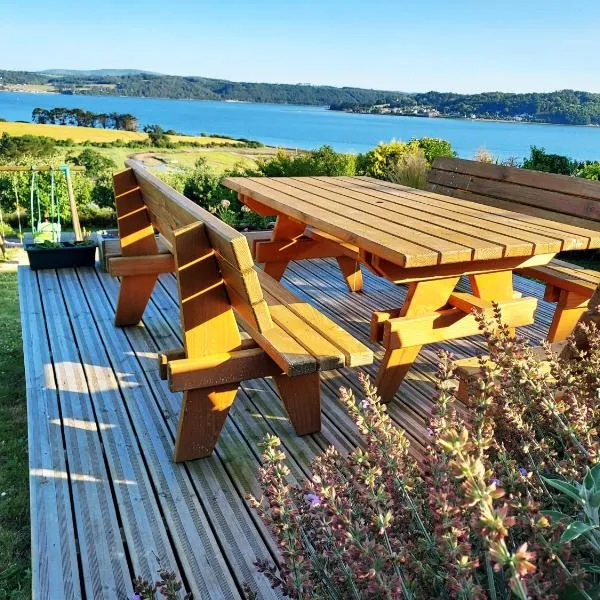 Grande maison familiale,SUPERBE VUE mer,calme,confort,SPA，位于Hôpital-Camfrout的酒店