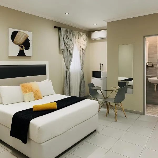 U And I GuestHouse，位于恩潘盖尼的酒店