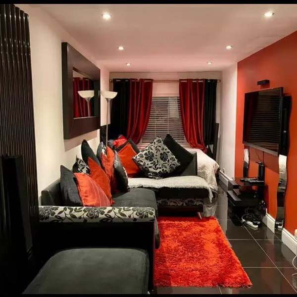 Amazing studio room in a beautiful house，位于Horndon on the Hill的酒店