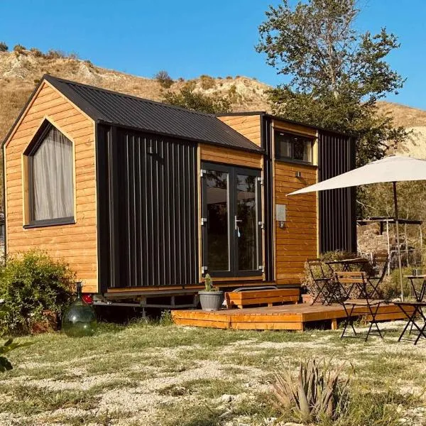 La Casa Errante 1 by Tiny Away，位于Castilenti的酒店