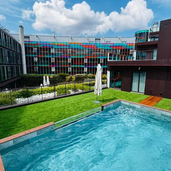 Hotel Jardines de Uleta Suites，位于维多利亚-加斯特伊兹的酒店