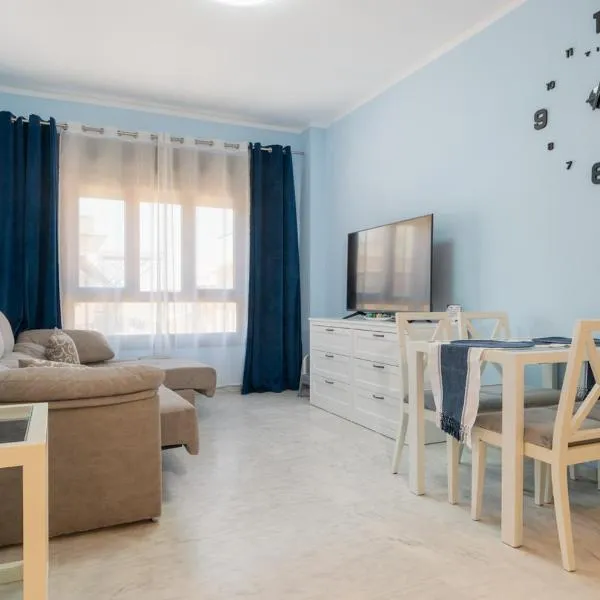 LuxSevilla Moderno Piscina Parking，位于博尔穆霍斯的酒店