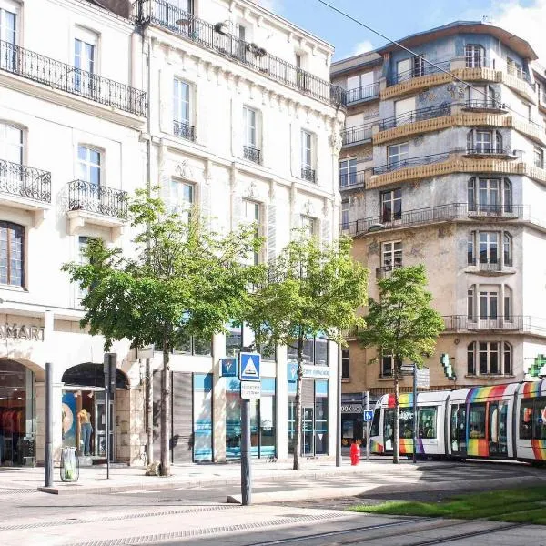 昂热中央车站美居酒店，位于昂热的酒店