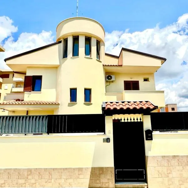 Luna di Sale - Romantic Sea Rooms & Apartments，位于雷焦卡拉布里亚的酒店