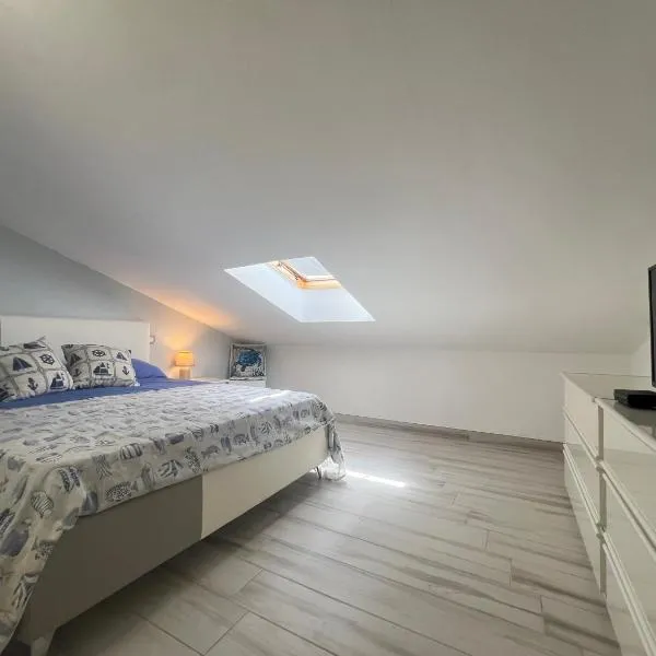 Santicelli 12，位于索威拉托玛里纳的酒店