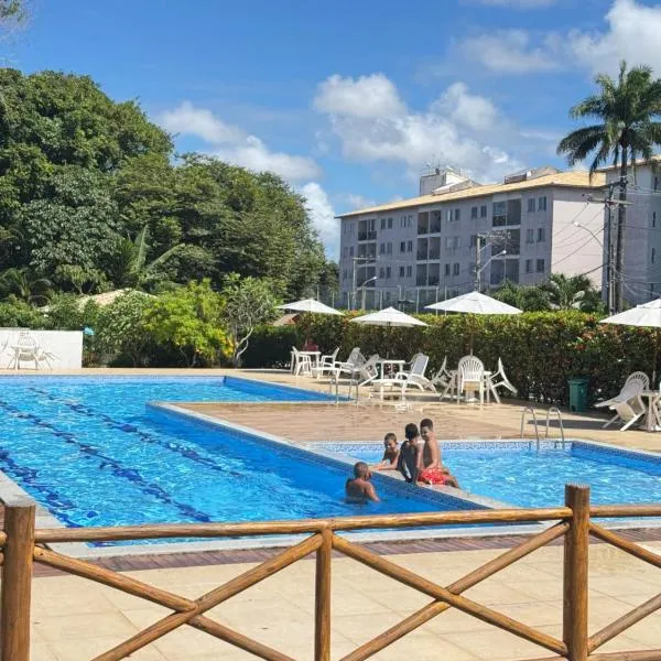 Apto completo com ar, piscina 2 quartos，位于卡马萨里的酒店