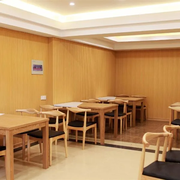 格林豪泰江苏省扬州市扬州大厦商务酒店，位于扬州的酒店