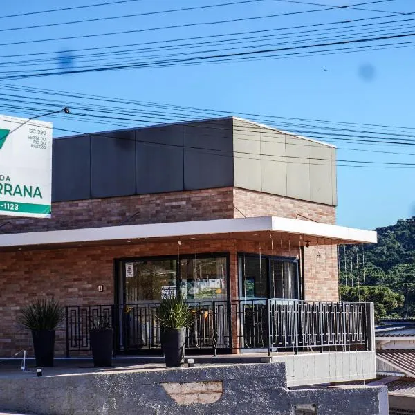 Pousada Villa Serrana，位于邦雅尔丁-达塞拉的酒店