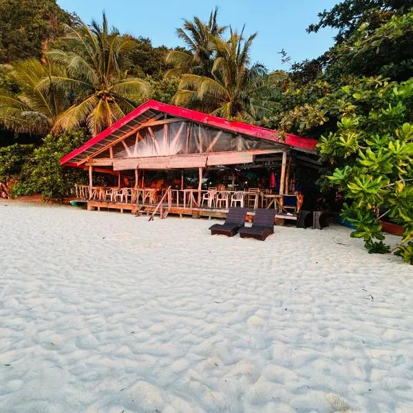 白沙滩前别墅，位于Buruanga的酒店