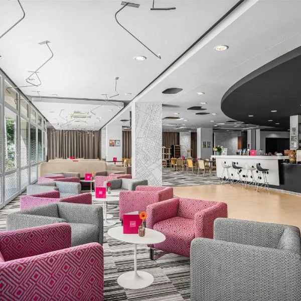 布达佩斯丽笙布鲁酒店，位于布达佩斯的酒店