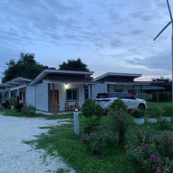 KHUN CHUAT'S HOUSE，位于Ban Nong Ben的酒店