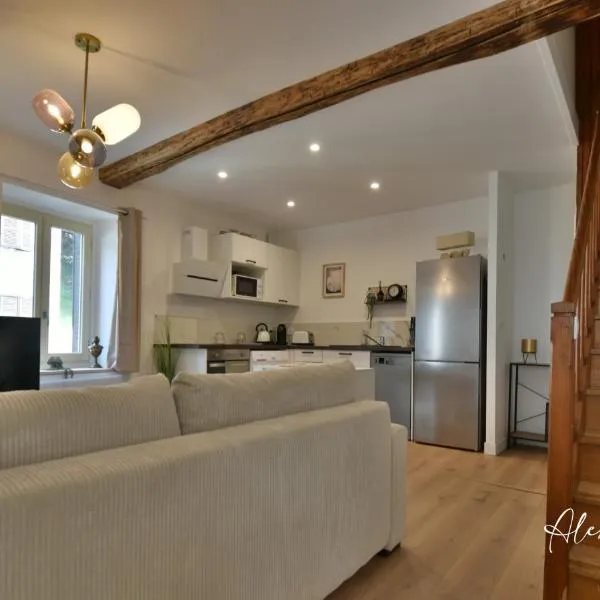 "La Tour", Logement cosy, au calme，位于Vertrieu的酒店