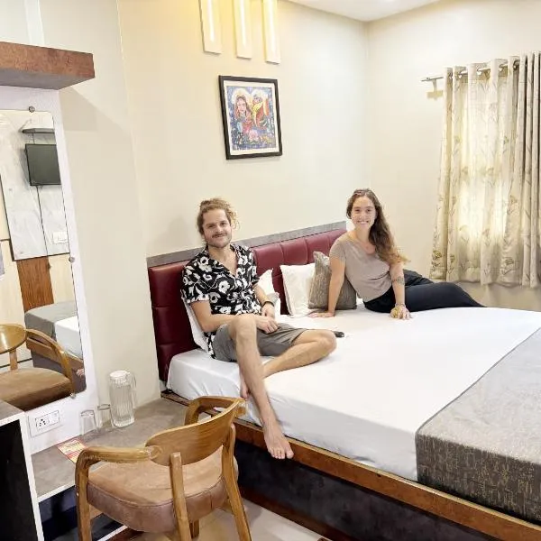 Rudraksha Guest House，位于瓦拉纳西的酒店