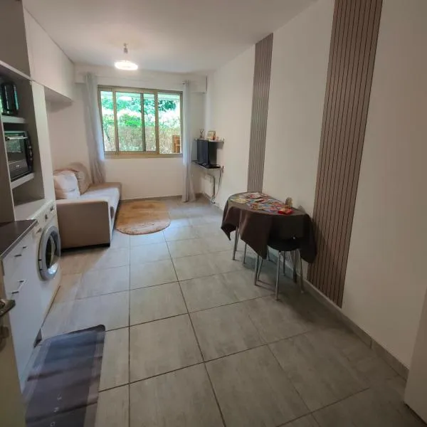 Coin paradisien près de paris à très bon prix，位于默东的酒店