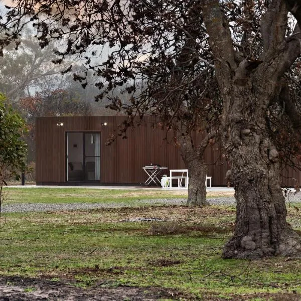 Hollow Mountain Cabin Laharum Dadswell Bridge，位于Laharum的酒店